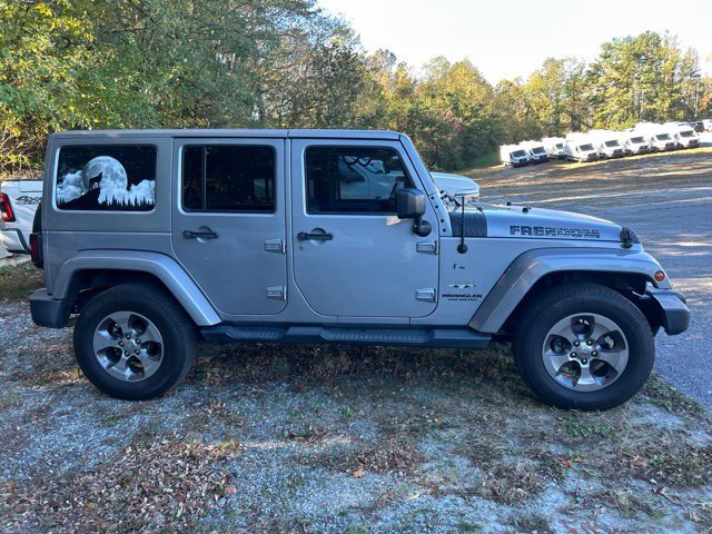 Used 2016 Jeep Wrangler Unlimited Sahara w/ Connectivity Group AWD/4WD image 2