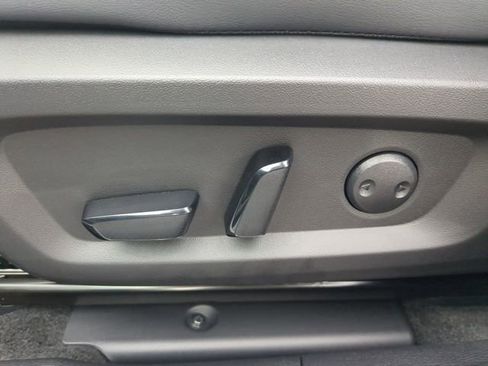 New 2025 Mitsubishi Outlander SE image 23