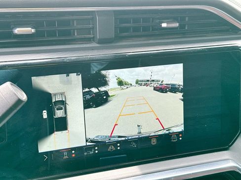 Used 2024 GMC Sierra 2500 Denali Ultimate w/ Max Trailering Package AWD/4WD image 15