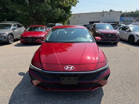 Used 2024 Hyundai Elantra SEL FWD image 7