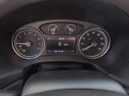 Used 2021 Buick Enclave Essence image 15