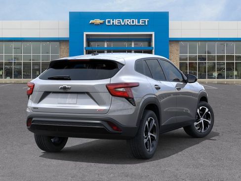 New 2026 Chevrolet Trax RS w/ Driver Confidence Package FWD image 4