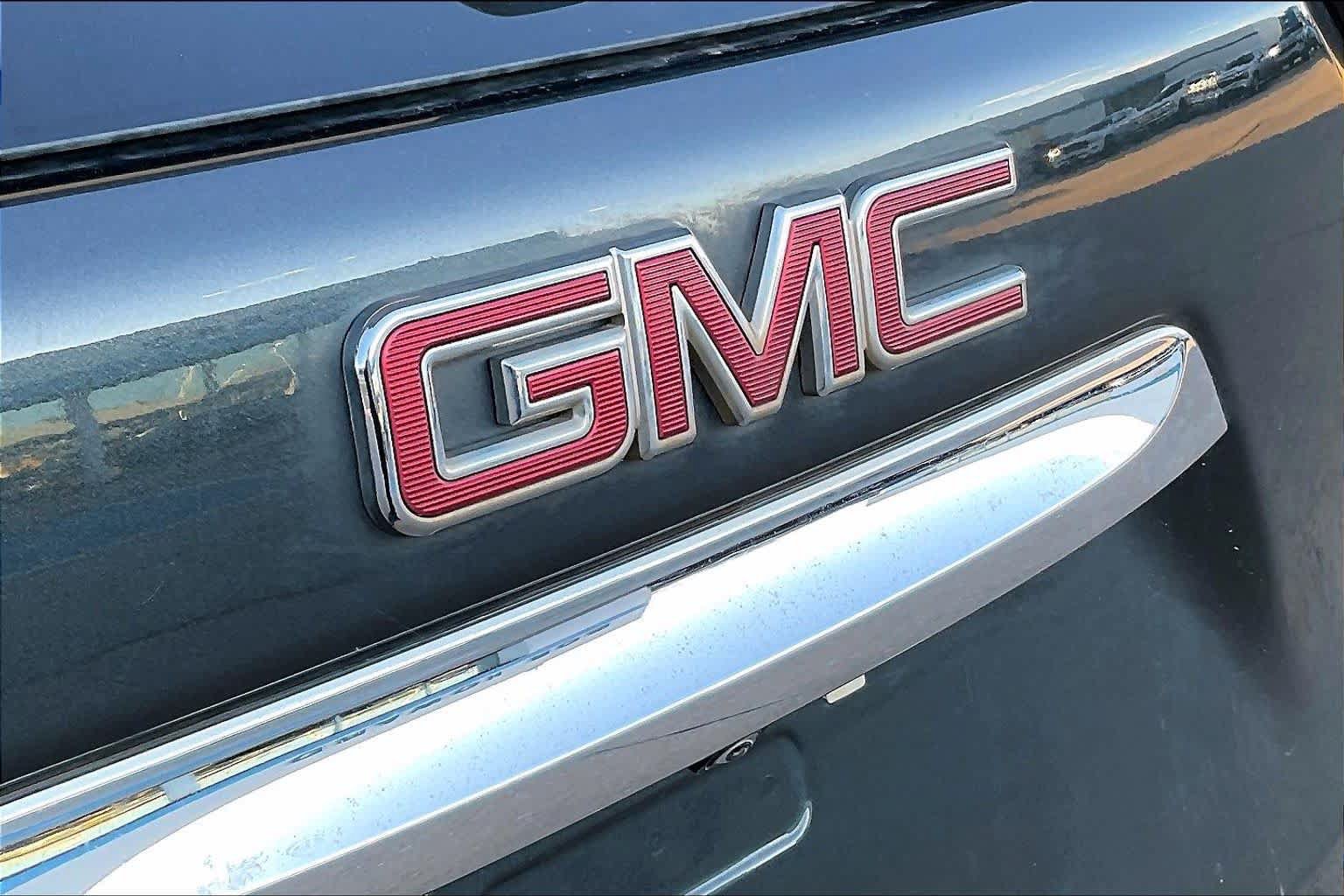 Used 2021 GMC Terrain SLT FWD image 29