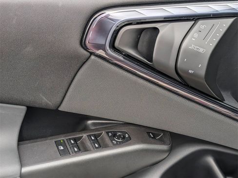 Used 2025 BMW X3 xDrive30i w/ Convenience Package image 12