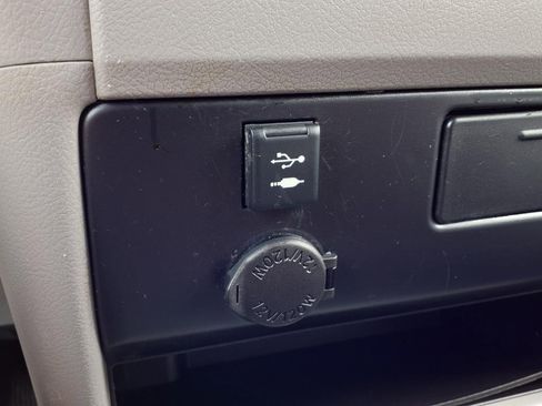 Used 2020 Toyota Sienna L image 20