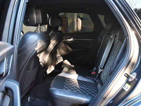 Used 2018 Audi SQ5 Premium Plus w/ S Sport Package image 32