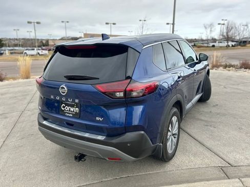 Used 2021 Nissan Rogue SV w/ Premium Package image 8