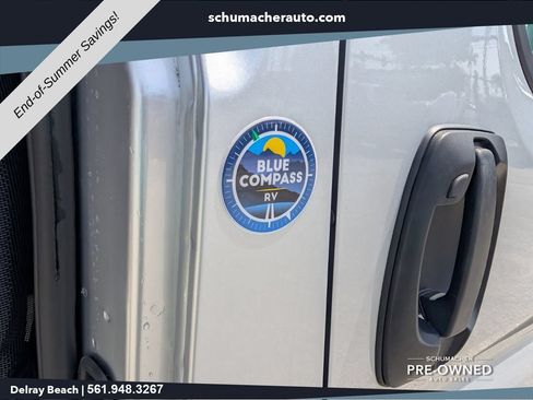 Used 2025 RAM ProMaster 3500 w/ Storage Group FWD image 25