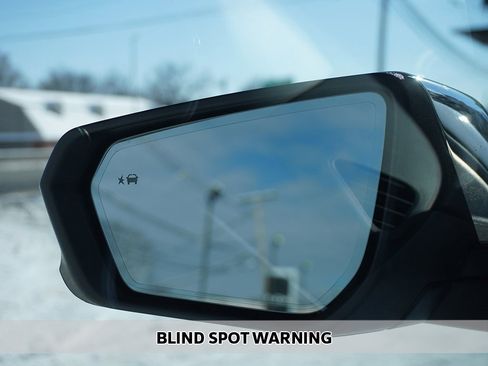 Used 2019 Chevrolet Equinox Premier image 3