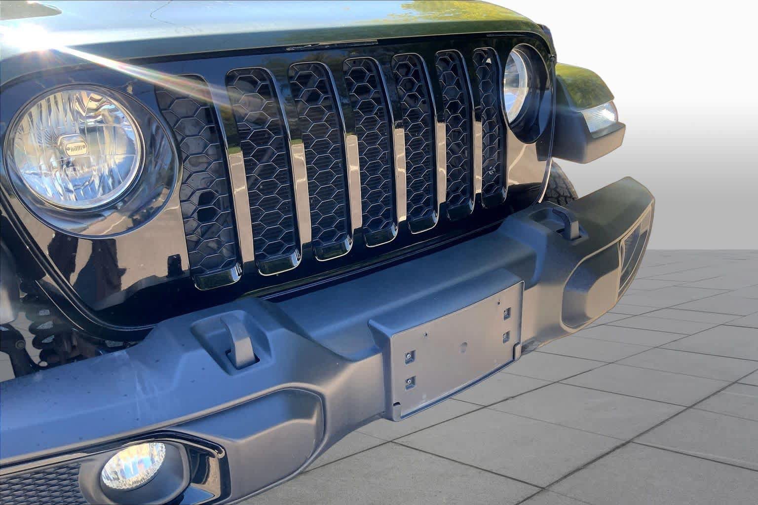 Used 2022 Jeep Gladiator Sport AWD/4WD image 27