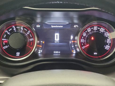 Used 2019 Dodge Challenger SXT image 23