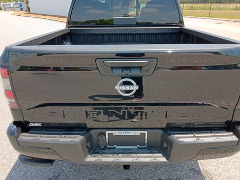 Used 2026 Nissan Frontier SV w/ Tow Package RWD image 14