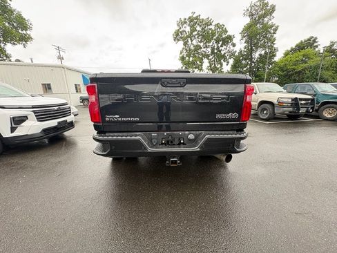 Used 2024 Chevrolet Silverado 3500 High Country w/ High Country Premium Package AWD/4WD image 9