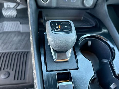 Used 2023 Nissan Rogue SL w/ SL Premium Package image 17