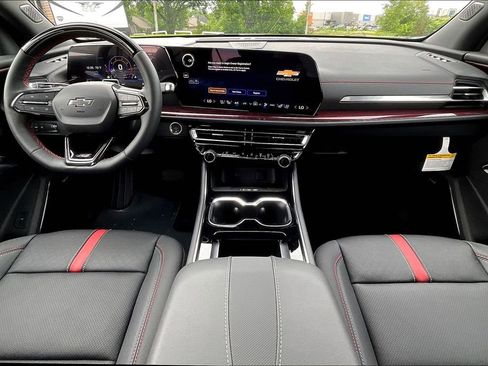 New 2026 Chevrolet Traverse RS FWD image 5