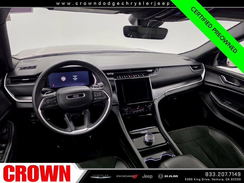 Used 2025 Jeep Grand Cherokee Altitude AWD/4WD image 13