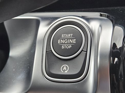 Certified 2025 Mercedes-Benz GLB 250 image 21