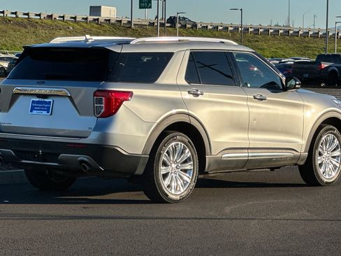 Used 2020 Ford Explorer Limited w/ Class III Trailer Tow Package image 3