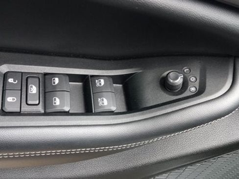 Used 2023 Jeep Grand Cherokee L Laredo AWD/4WD image 16