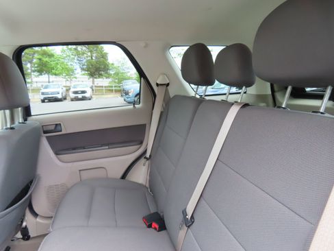 Used 2010 Ford Escape XLT FWD image 21