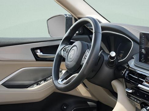 Used 2025 Acura MDX SH-AWD w/ Technology Package image 14