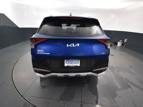 Certified 2023 Kia Sportage EX image 8
