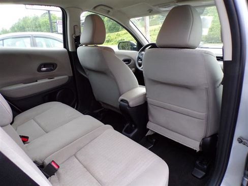 Used 2018 Honda HR-V LX image 23