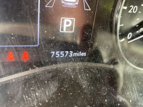 Used 2022 Nissan Kicks SV FWD image 3