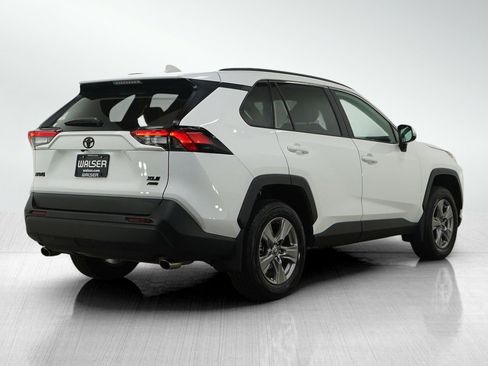 Used 2025 Toyota RAV4 XLE w/ Convenience Package image 5