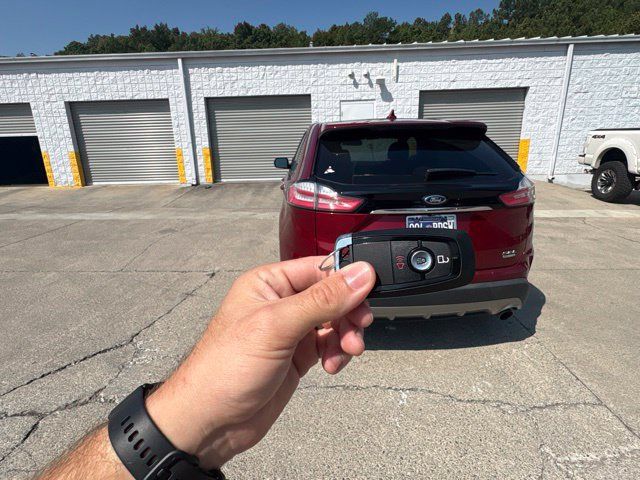 Used 2019 Ford Edge SEL w/ Equipment Group 201A FWD image 18