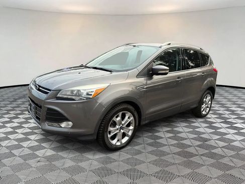 Used 2014 Ford Escape Titanium w/ Equipment Group 401A AWD/4WD image 3