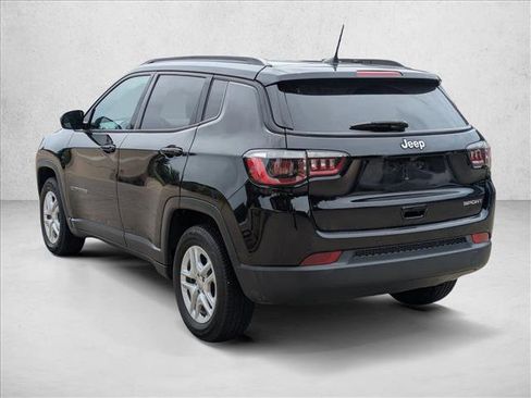 Used 2018 Jeep Compass Sport w/ Tech Group FWD image 7
