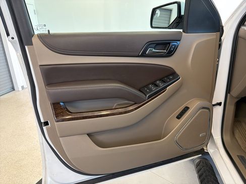 Used 2019 Chevrolet Tahoe LT image 31