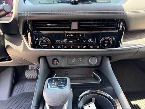 New 2026 Nissan Rogue Platinum w/ Platinum Premium Package AWD/4WD image 15