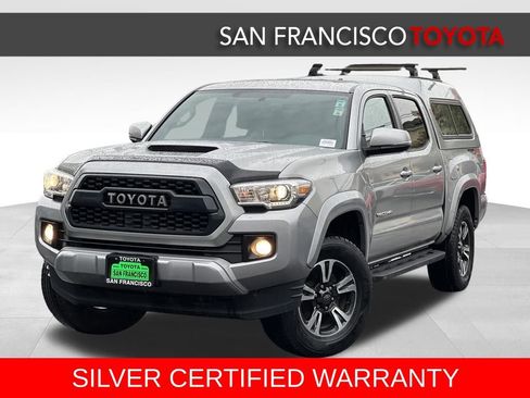 Used 2016 Toyota Tacoma TRD Sport image 1