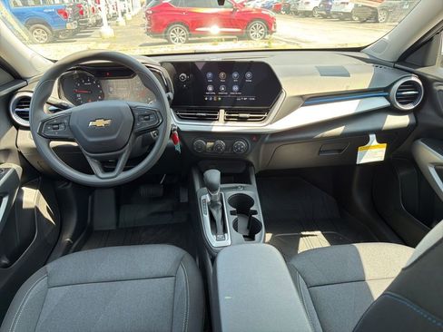 New 2026 Chevrolet Trax LS w/ LS Convenience Package FWD image 13