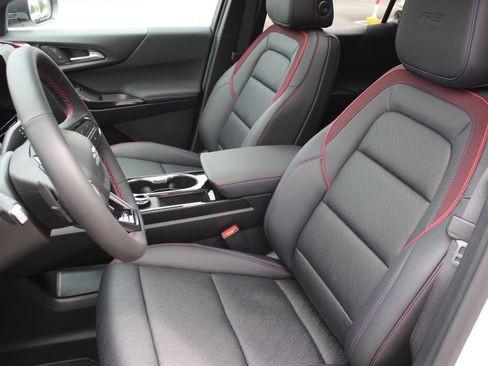 New 2026 Chevrolet Equinox RS w/ Convenience Package III FWD image 9