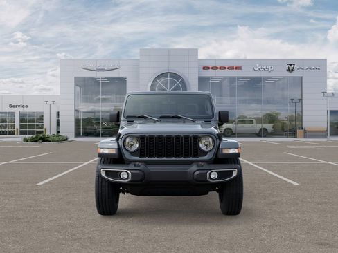 New 2025 Jeep Gladiator Sport w/ Premium Package image 8