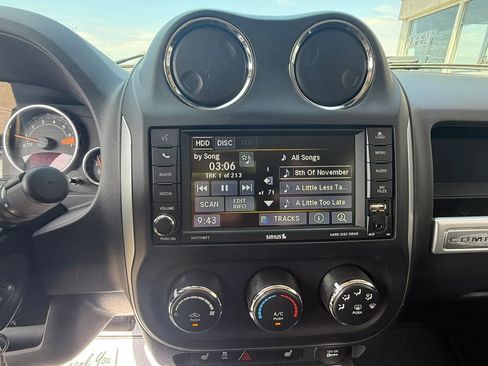 Used 2015 Jeep Compass Latitude w/ Trailer Tow Prep Group image 17