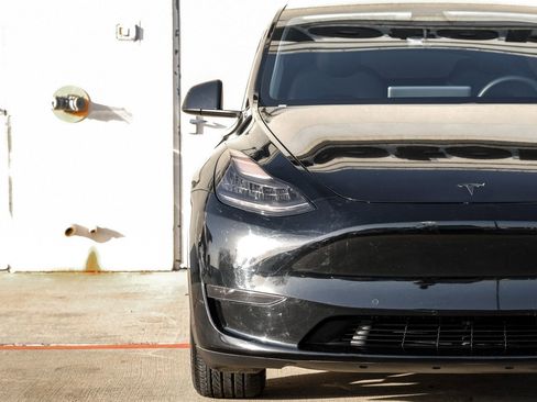 Used 2020 Tesla Model Y Long Range image 43