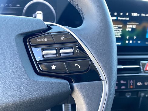 New 2026 Kia Niro Wave FWD image 15