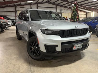 Used 2024 Jeep Grand Cherokee L Laredo