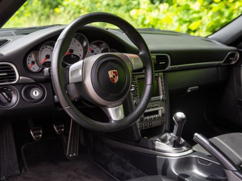 Used 2005 Porsche 911 Carrera S image 33