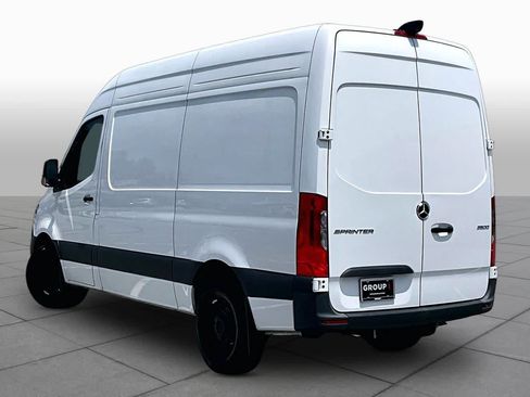 Used 2025 Mercedes-Benz Sprinter 2500 image 12