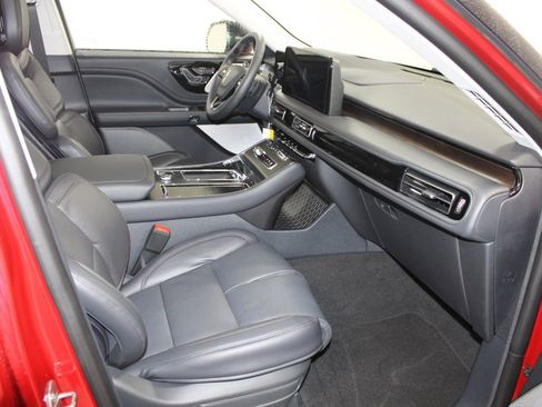 New 2026 Lincoln Aviator Reserve w/ Luxury Package RWD image 29