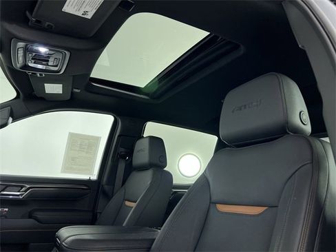 Used 2025 GMC Sierra 1500 AT4 w/ AT4 Premium Package image 19