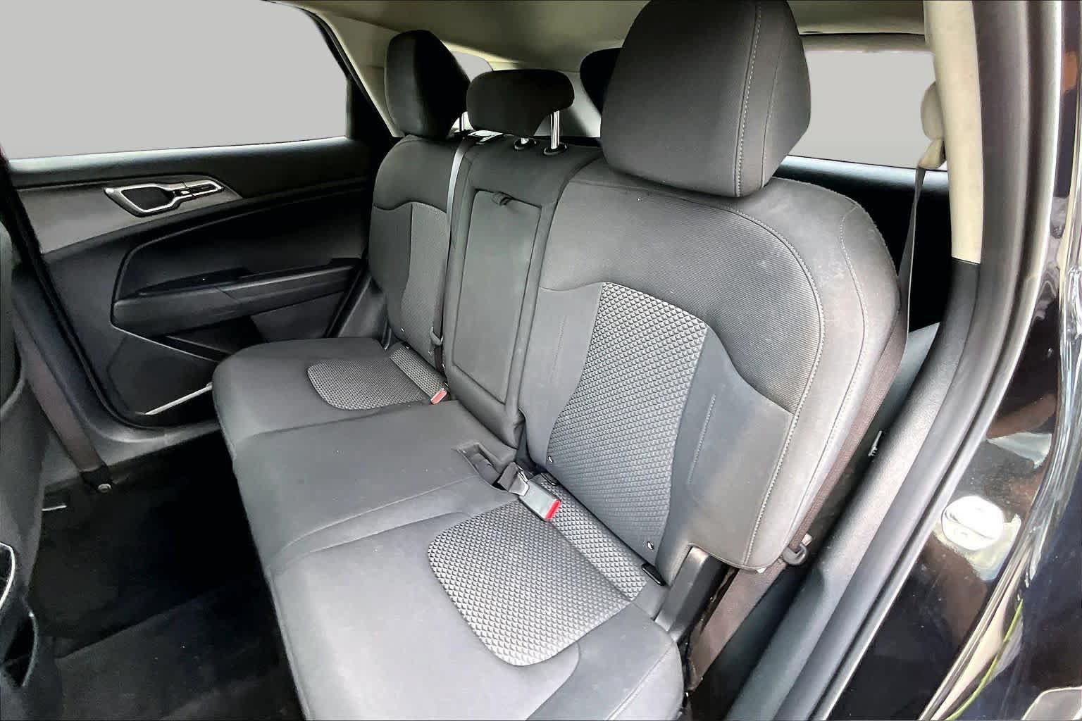 Used 2023 Kia Sportage LX AWD/4WD image 18