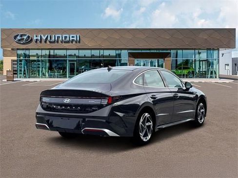 New 2026 Hyundai Sonata SEL image 8