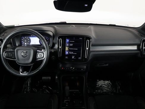 Used 2019 Volvo XC40 T5 R-Design image 8
