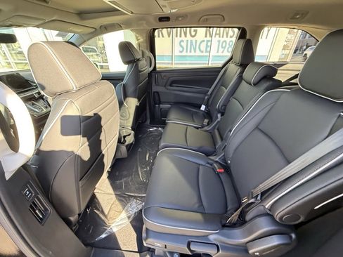 New 2026 Honda Odyssey Touring image 30